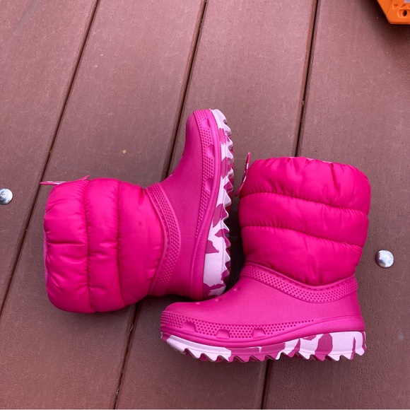 Kids Cros Fuzzy Insulated Pink Winter Boots - Picture 3 of 6